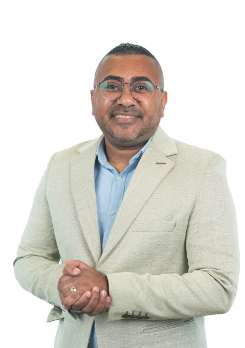 خالد يوسف